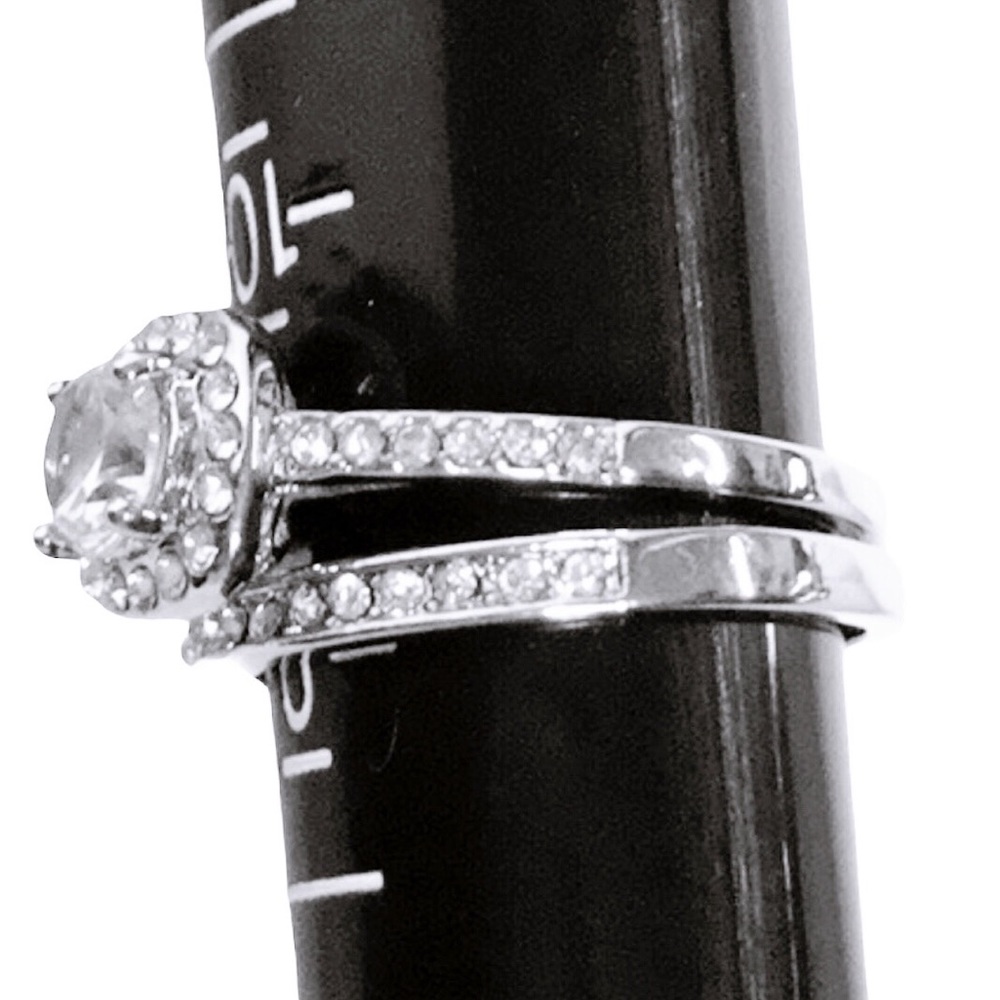 The Luxury White Sapphire Princess Ring Set - Picture 8 of 8